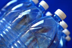 المواطن يتكبد 10 دج الى 20 دج إضافية لشراء المياه المعدنية