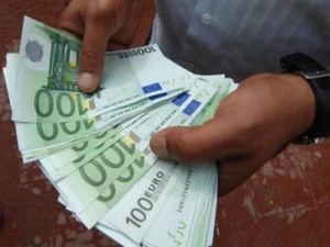مصالح الأمن الحضري الثالث بعنابة تلقى القبض على كاميرونى يمتهن التزوير للعملة الصعبة