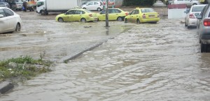 جوهرة الشرق الجزائرى عنابة تغرق في الأوحال والمنتخبون فى قفص الاتهام لعدم تحملهم 001 المسؤولية