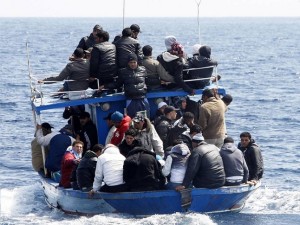 المجموعة الإقليمية لحراس السواحل بعنابة تحبط محاولة هجرة غير شرعية ل12 حراقا على متن قارب الموت
