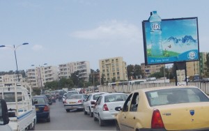 تزامنا مع العطلة الصيفية و عيد الفطر الاختناقات المرورية تؤرق حياة المواطنين بعنابة